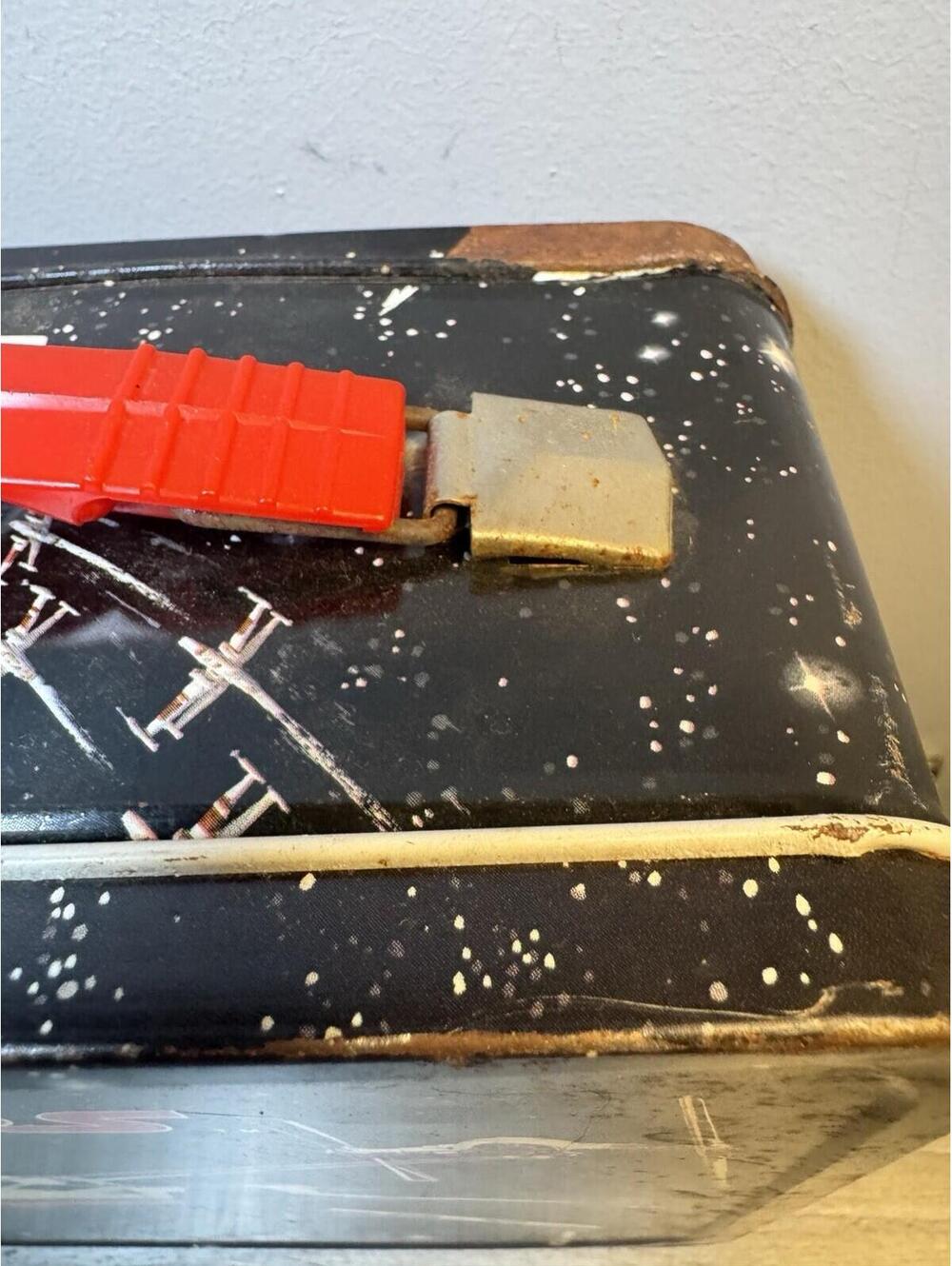 Vintage 1977 Star Wars Thermos Metal Lunch Box No Thermos X-Wing TIE Fighter - Picture 2 of 10